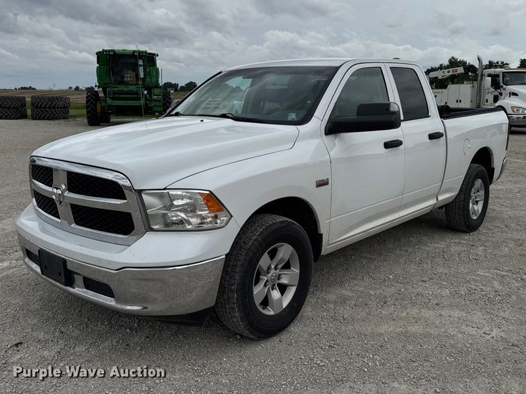 2019 RAM 1500 Ext. Cab pickup truck - DV2002