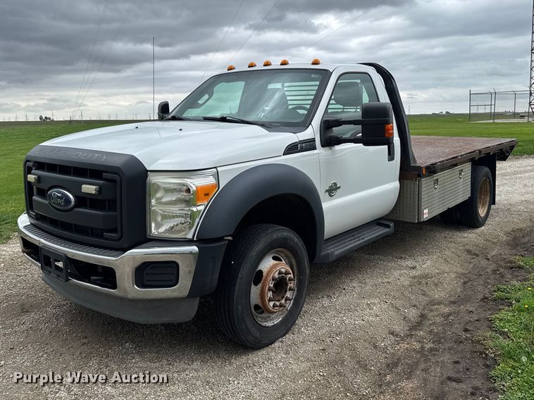 2013 Ford F550 Super Duty XL flatbed truck - DV2003