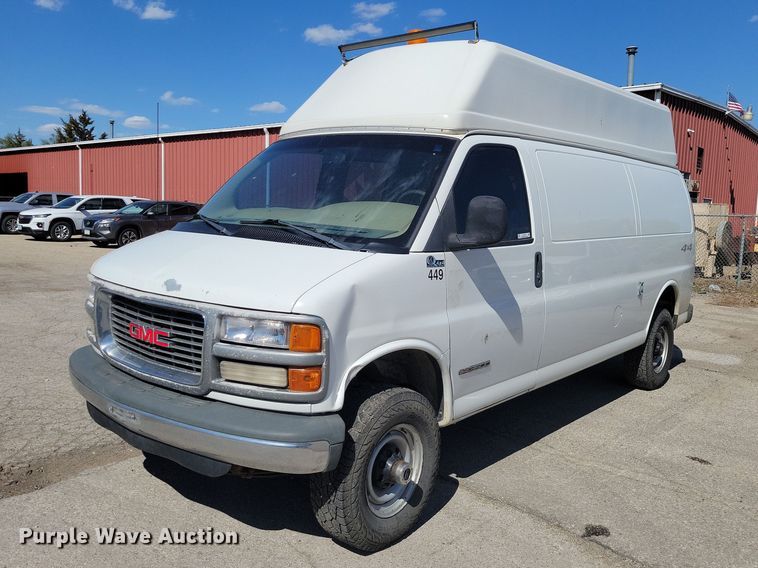 2001 GMC  Savana 3500 van - DZ7124