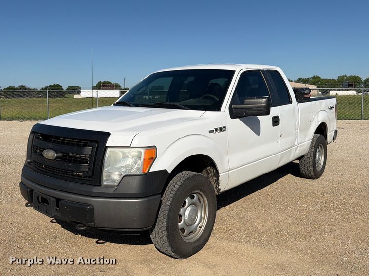 2013 Ford F150 Ext. Cab pickup truck - EA4916