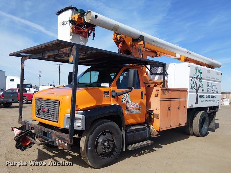 2008 GMC C7500 forestry bucket truck - EE5317