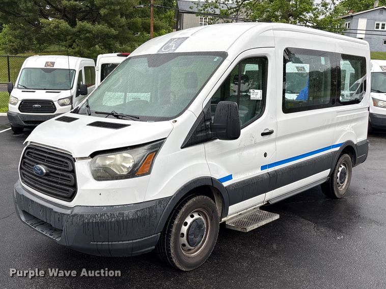 2016 Ford Transit 150 van - EF1158