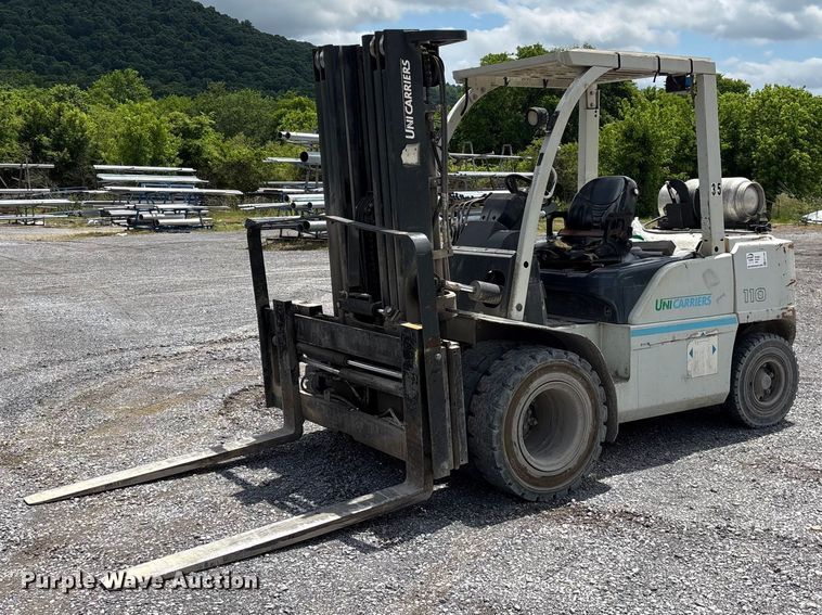 2016 UniCarriers PF110YLP forklift - EF1163