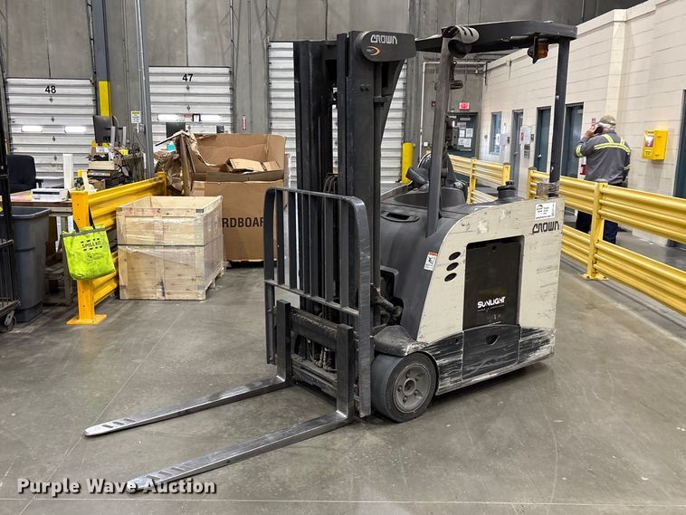 2018 Crown RC5545-40 forklift - EF1187