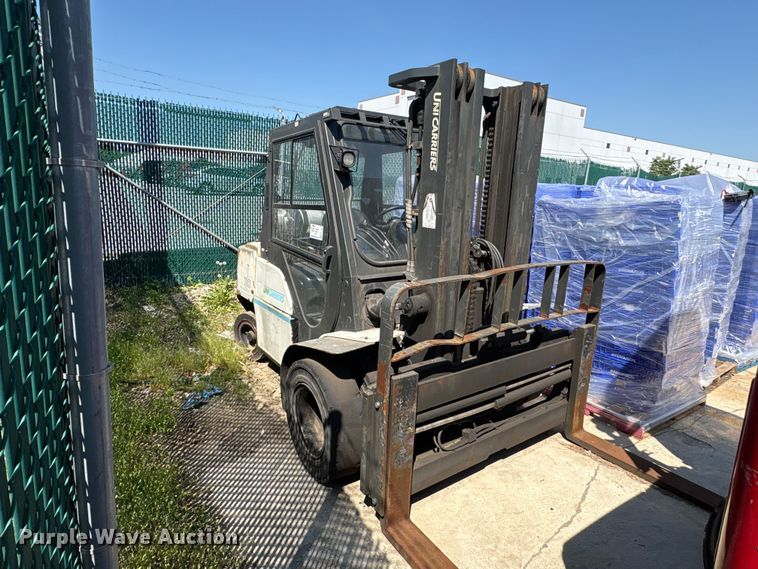 2015 Nissan PF110YLP forklift - EF1209