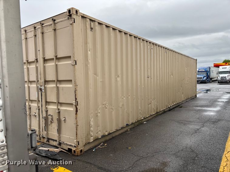 CMA CGM shipping container - EM0119