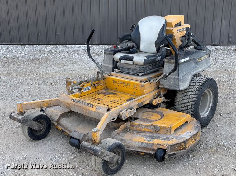 2018 Hustler Super Z Hyperdrive ZTR lawn mower - EO4258