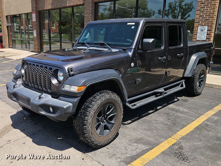 2020 Jeep Gladiator Crew Cab pickup truck - EO7352