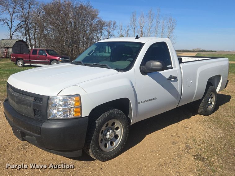 2008 Chevrolet Silverado pickup truck - ER1557