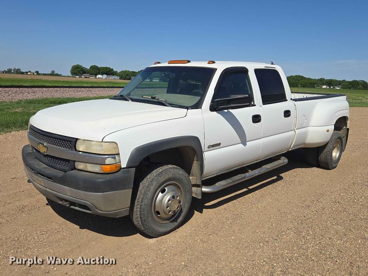 2001 Chevrolet Silverado Crew Cab pickup truck - ER1662
