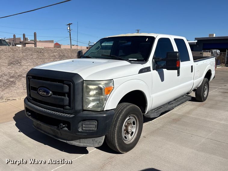 2012 Ford F250 Super Duty Crew Cab pickup truck - ER7538