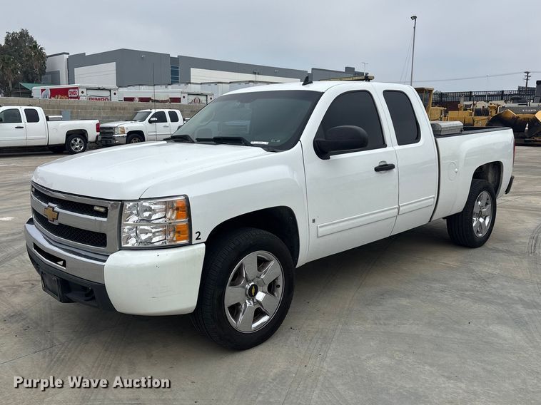 2009 Chevrolet Silverado 1500 Ext. Cab pickup truck - ER7593