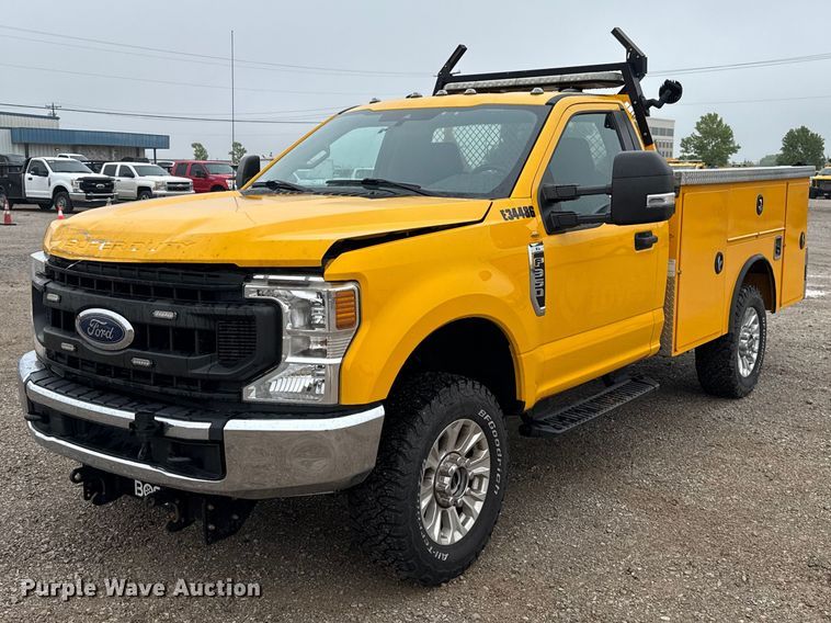 2020 Ford F350 Super Duty utility bed pickup truck - ET6231