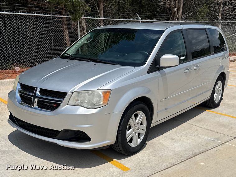 2012 Dodge Grand Caravan van - ET6241