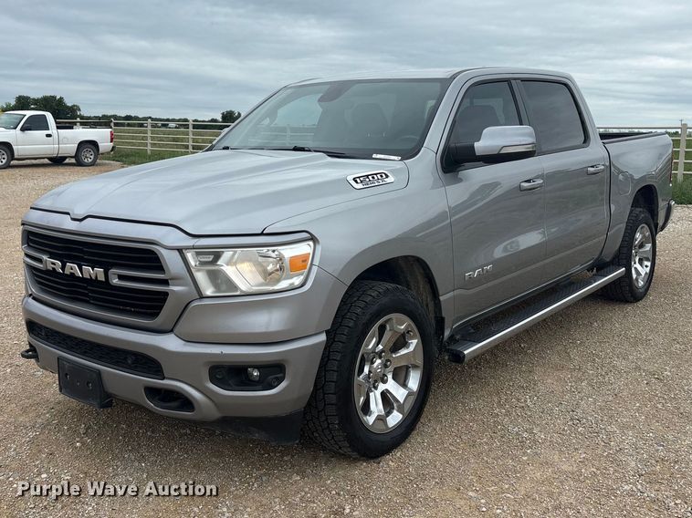 2020 RAM 1500 Crew Cab pickup truck - EU5524