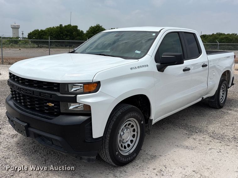 2020 Chevrolet Silverado 1500 Ext. Cab pickup truck - EU5599