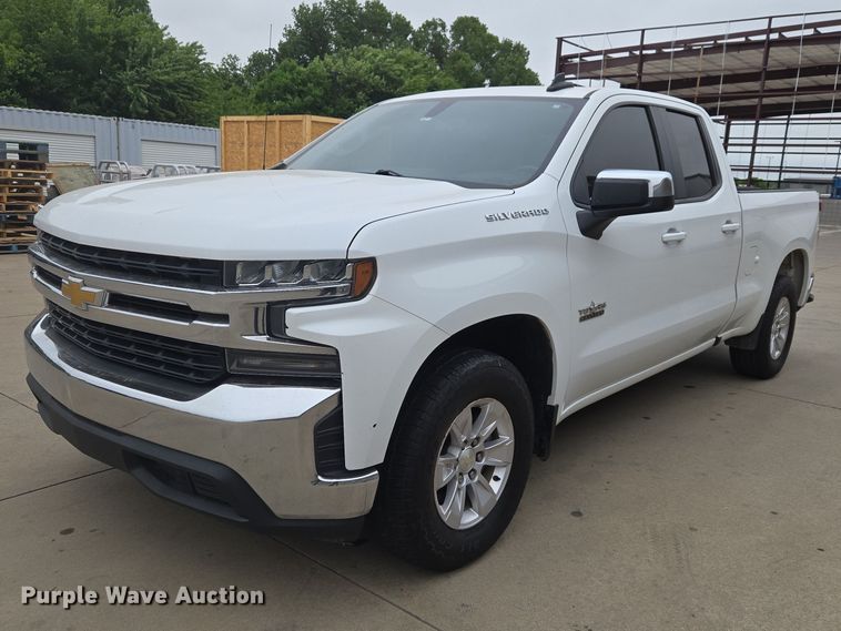 2019 Chevrolet Silverado 1500 Crew Cab pickup truck - EW0088