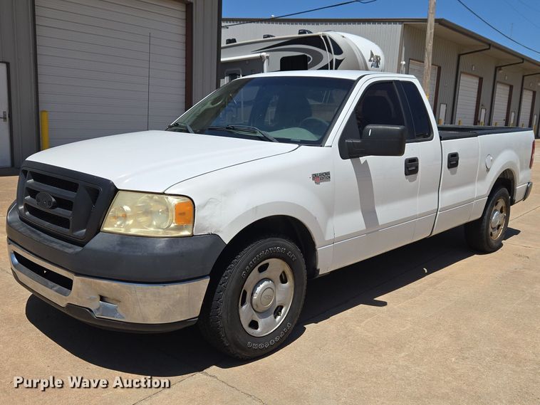 2008 Ford F150 pickup truck - EW0139