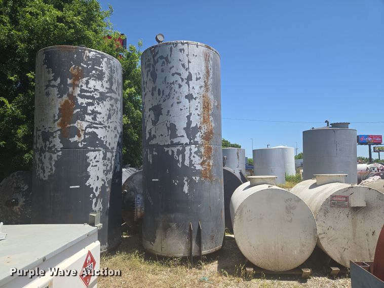 Oil tank - EW0146