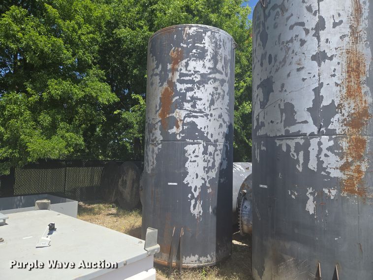 Oil tank - EW0148