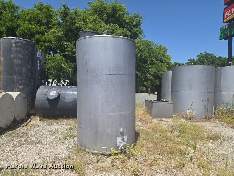 Oil tank - EW0149
