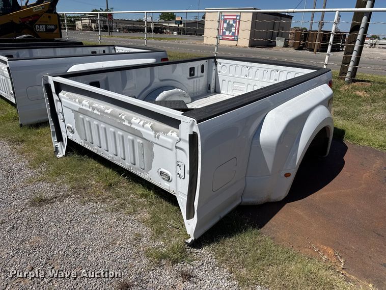 Ford pickup truck bed - EW4540