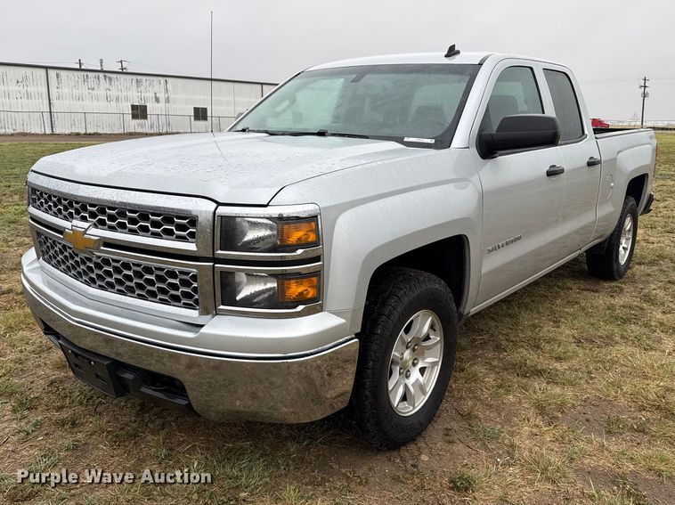 2014 Chevrolet Silverado 1500 Ext. Cab pickup truck - FB6518