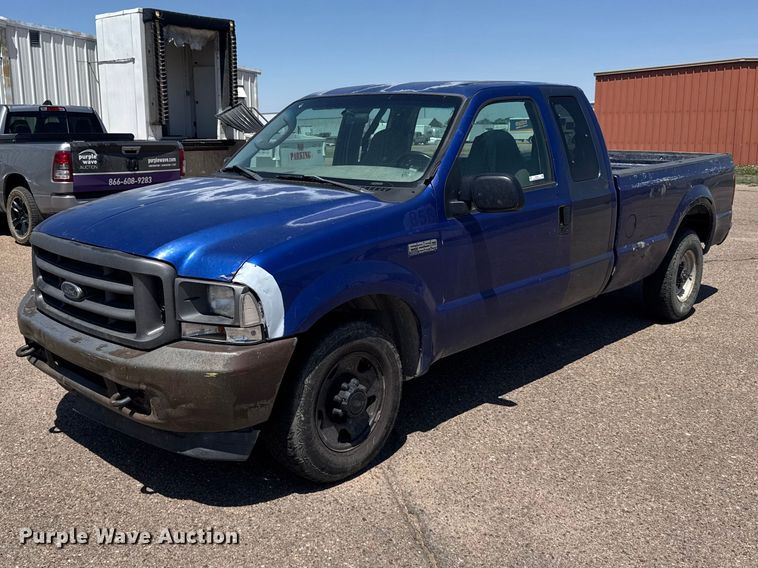2003 Ford F250 Super Duty Ext. Cab pickup truck - FB7401