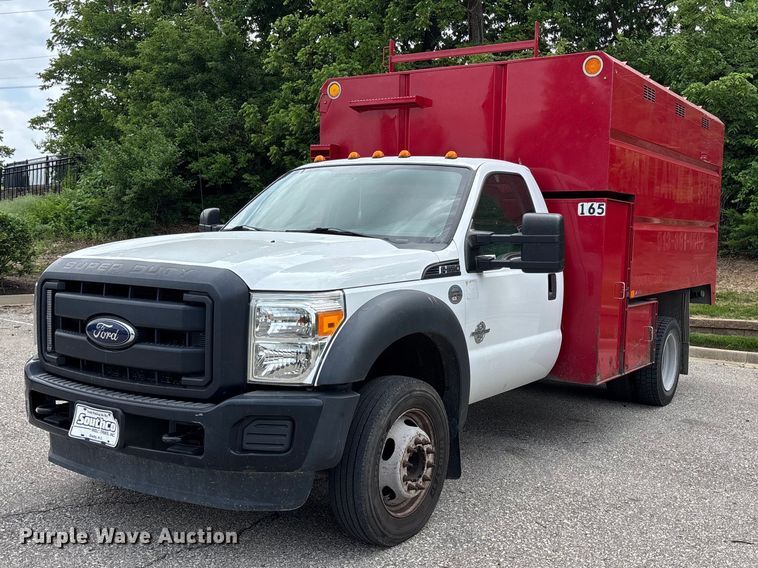 2015 Ford F550 Super Duty chipper truck - FC4661