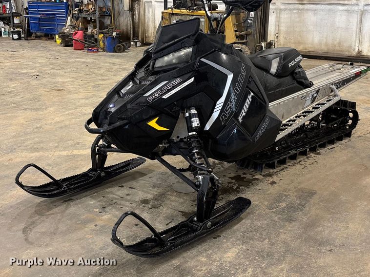 2016 Polaris RMK 800 Assault 155 snowmobile - FC5792