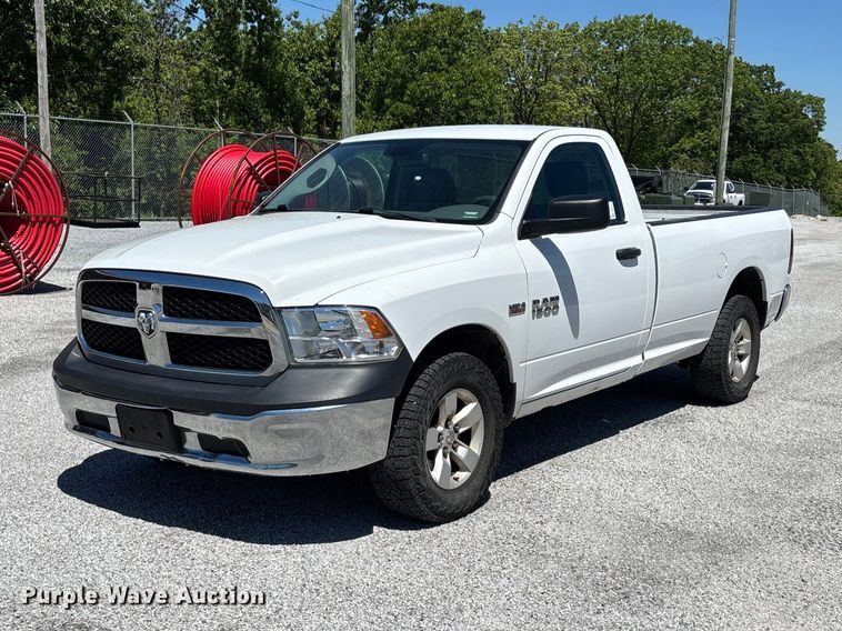 2015 RAM 1500 pickup truck - FG0347