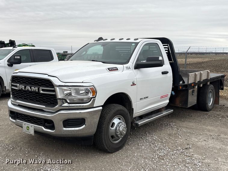 2022 RAM 3500 flatbed pickup truck - FG2576