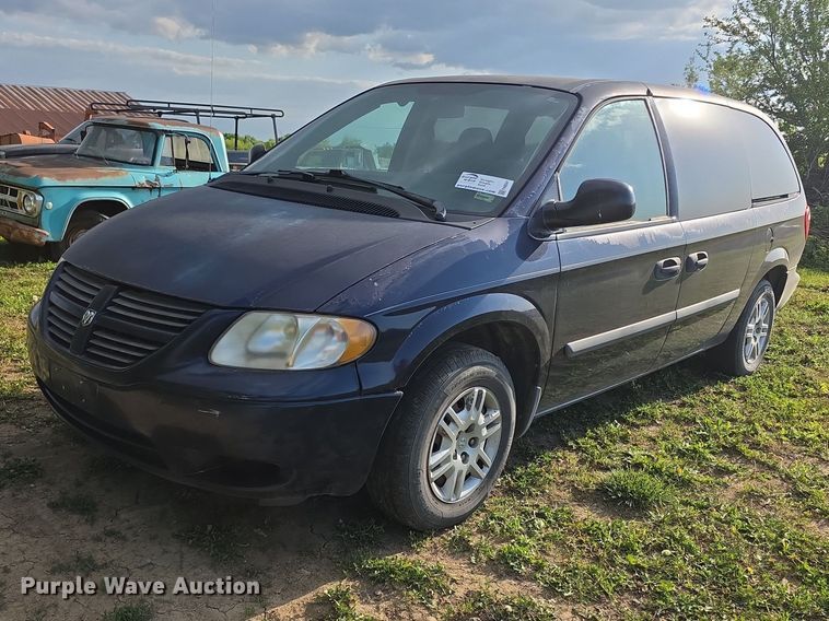 2005 Dodge Grand Caravan van - FH6041