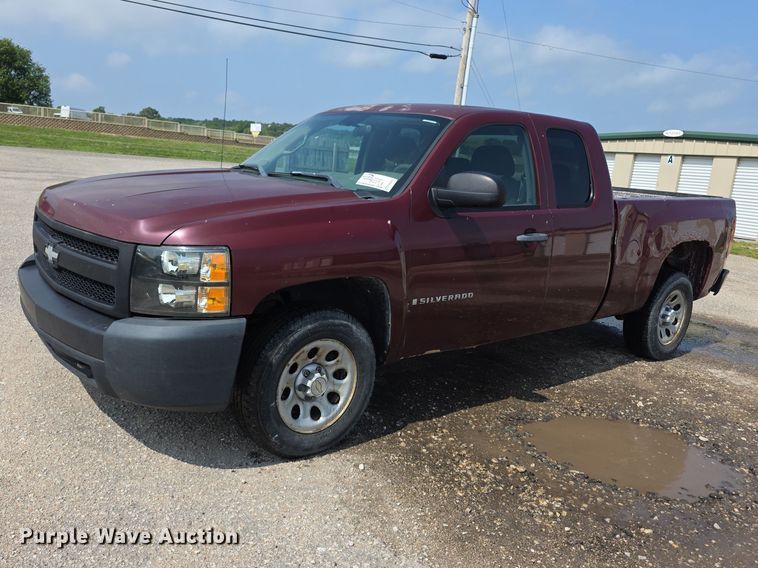 2008 Chevrolet Silverado 1500 Ext. Cab pickup truck - FH6072