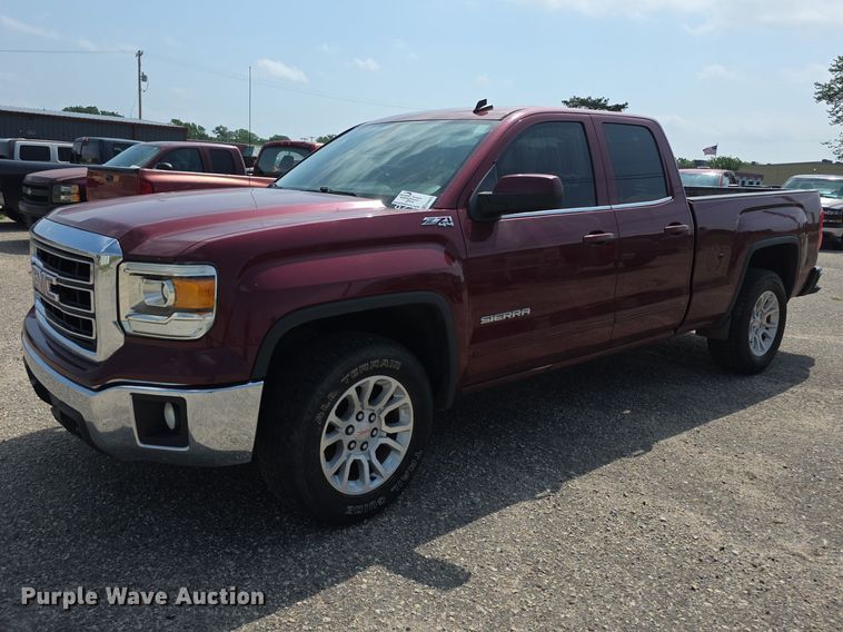 2014 GMC Sierra 1500  Ext. Cab pickup truck - FH6075