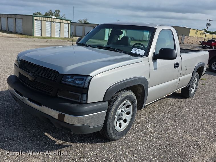 2005 Chevrolet Silverado 1500 pickup truck - FH6078