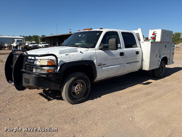 2007 GMC 3500 Crew Cab utility bed pickup truck - FI0170