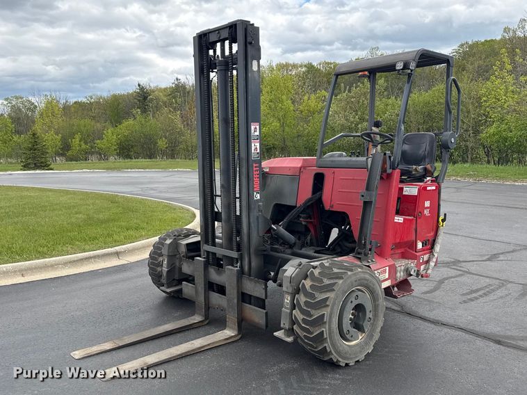 2016 Moffett M8 55.4 forklift - ND9478