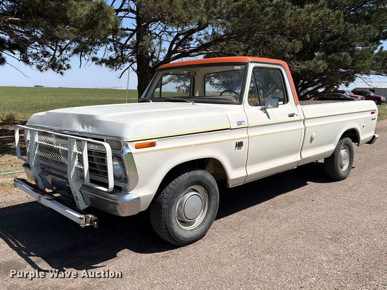 1974 Ford F100 pickup truck - NE9882