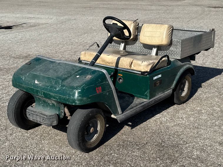 1995 Club Car DS golf cart - OE9585