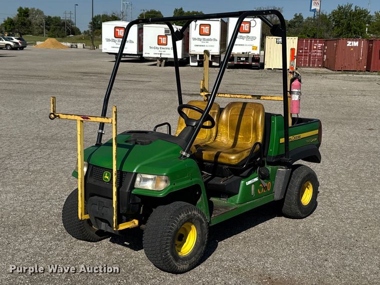 2014 John Deere Gator CX utility vehicle - OE9586