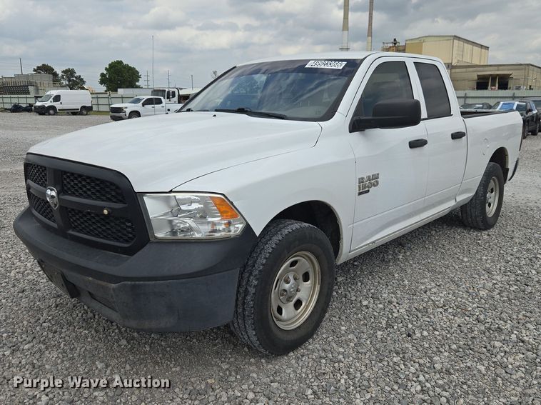 2019 RAM 1500 Ext. Cab pickup truck - YA3241