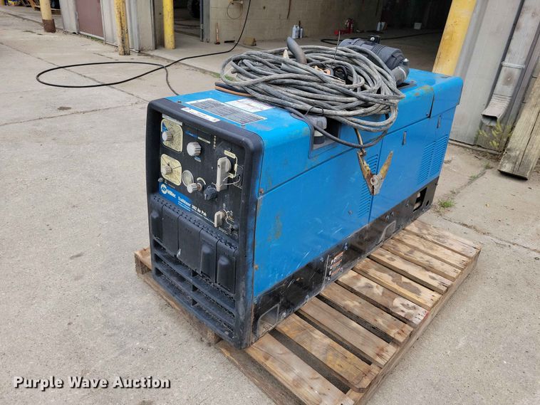 Miller Trailblazer 302 welder/generator - DZ7183