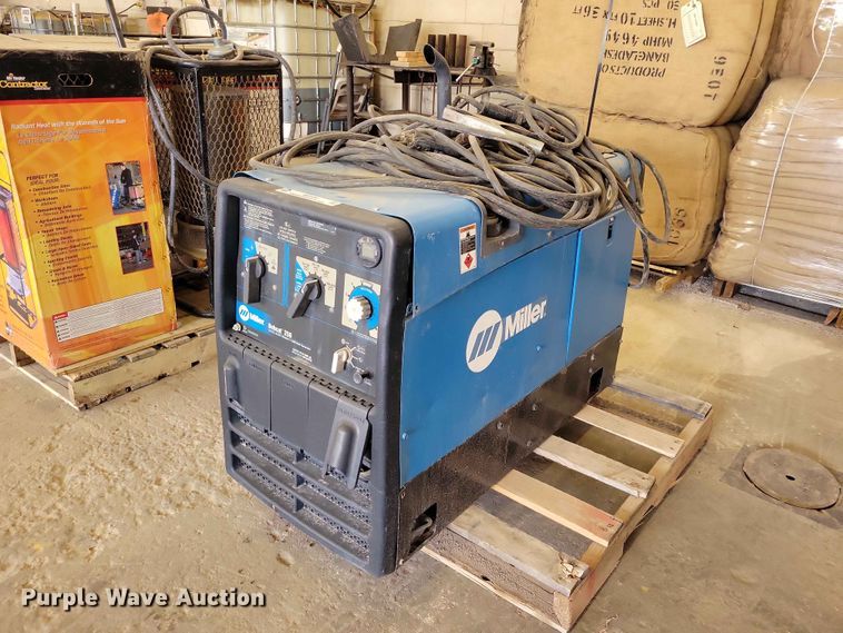 Miller Bobcat 250 welder/generator - DZ7192
