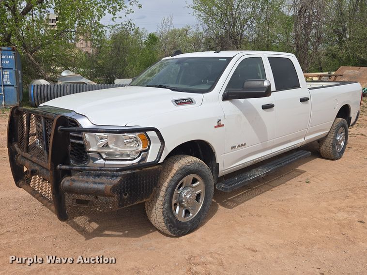 2019 RAM 2500HD Crew Cab pickup truck - EB1442