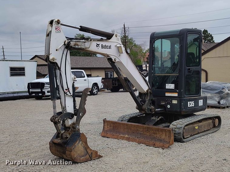 2013 Bobcat E35 mini excavator - ED0132