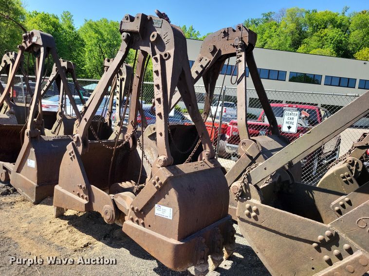 (2) Erie clamshell buckets - EE1028