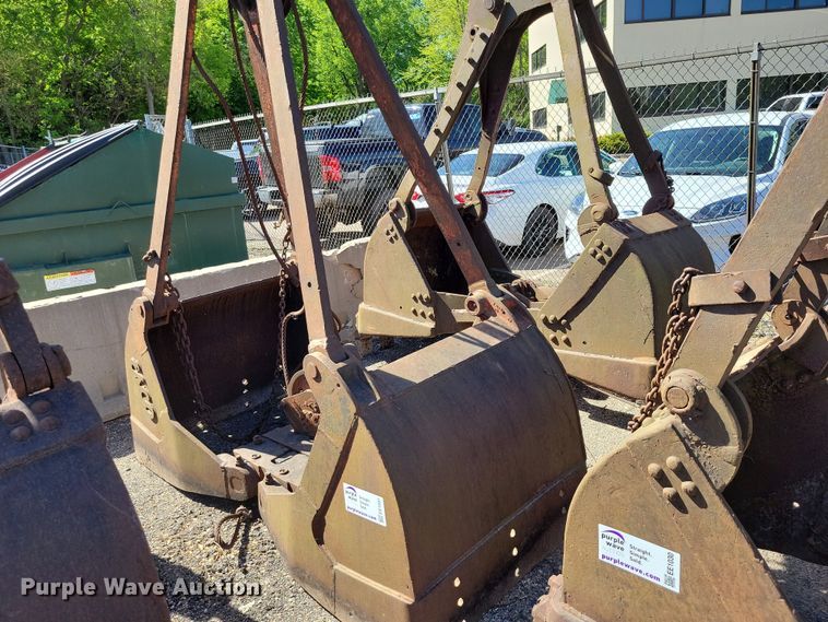 (2) Esco clamshell buckets - EE1031
