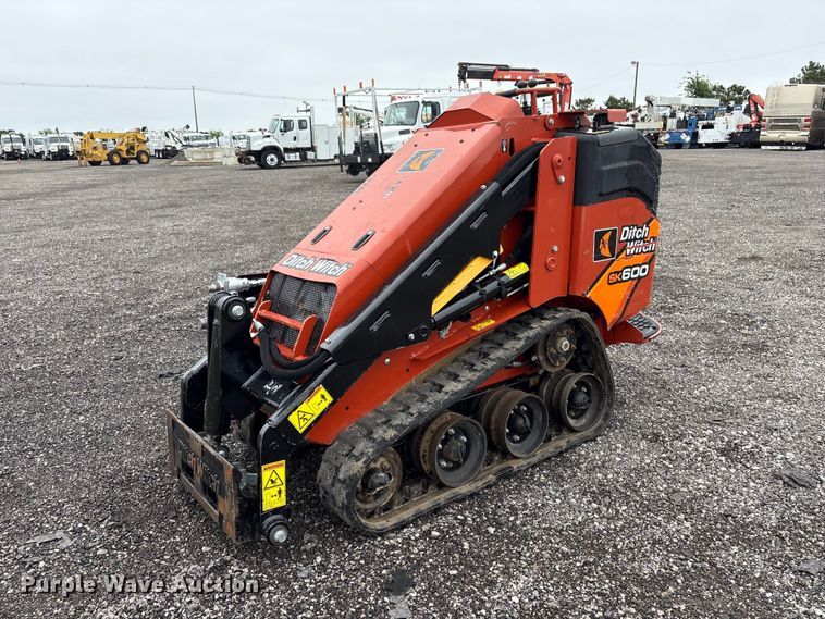 2020 Ditch Witch SK600 compact utility loader - EG9103