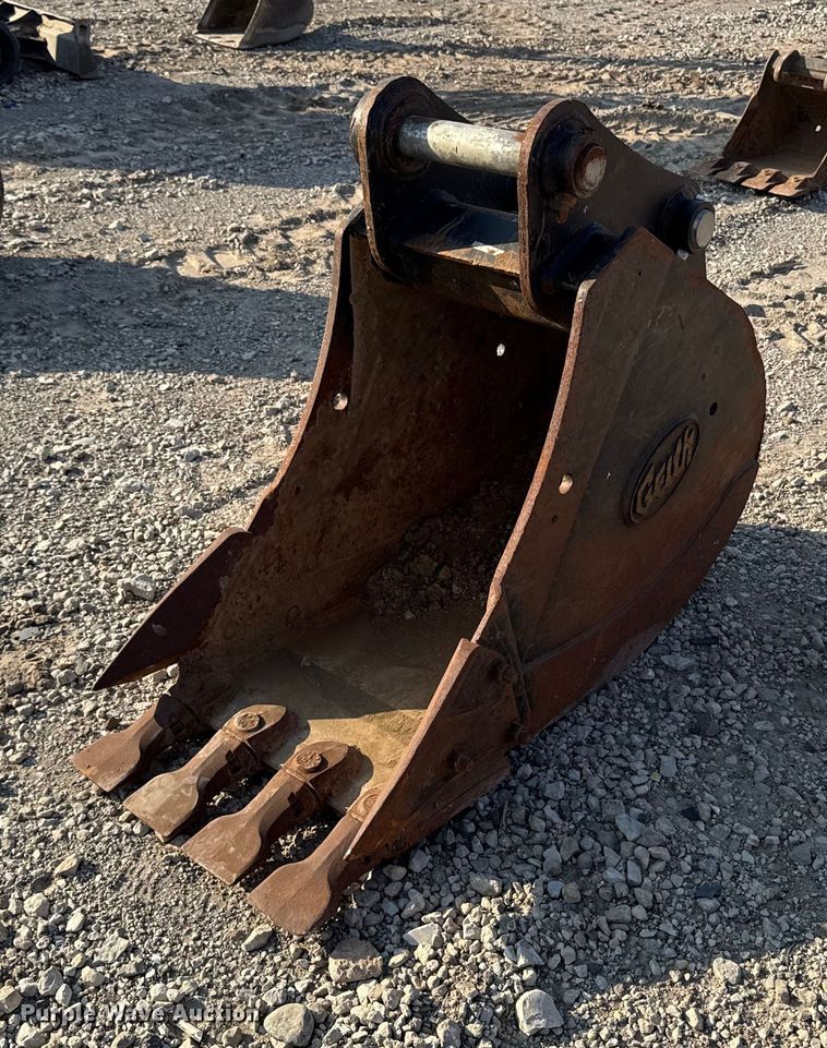 2021 Geith excavator bucket - EM2367